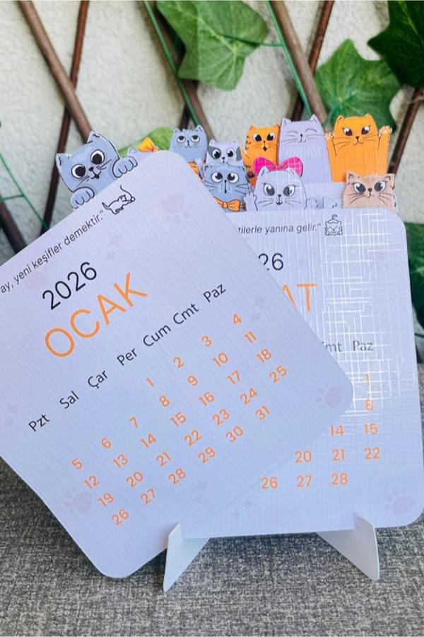 2026 Takvim - Kedili Masaüstü + Karton Stand - Image 1