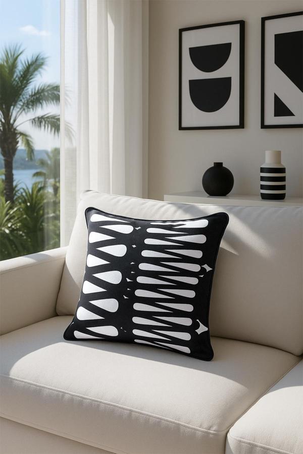 Duck Deseneli Kırlent Kılıfı Siyah Beyaz V1 40x40 - Image 1