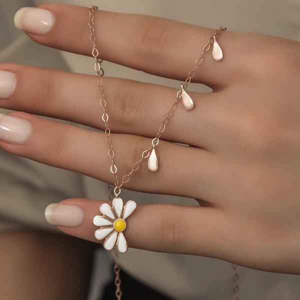 925 Ayar Gümüş Papatya Seviyor Sevmiyor Bayan Gümüş Kolye - Image 1