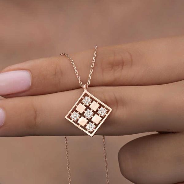 Gümüş Rose Dörtgen Zirkon Taşlı Kadın Kolye - Image 1