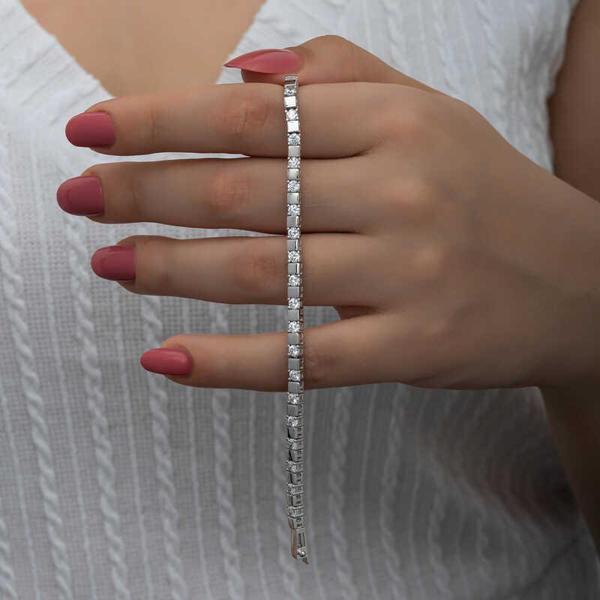 Gümüş Beyaz Taşlı Su Yolu Kadın Bileklik - Image 1