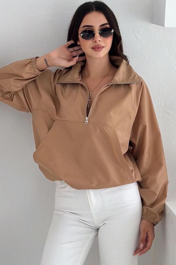 Yarım Fermuarlı Stoperli Camel Renk Yağmurluk - Image 1