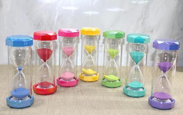 Plastik Çerçeveli Renkli 30 Dk Kum Saati - Image 1