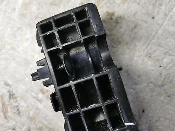 Hyundai i20 Bayon 2020 Sonrası Ön Tampon Braketi Ön Sol Oem No (86551Q0000) - Image 1