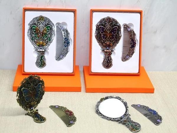 Kelebek Katlanabilir Ayna Ve Tarak Seti Orta Boy Alk4985 - Image 1