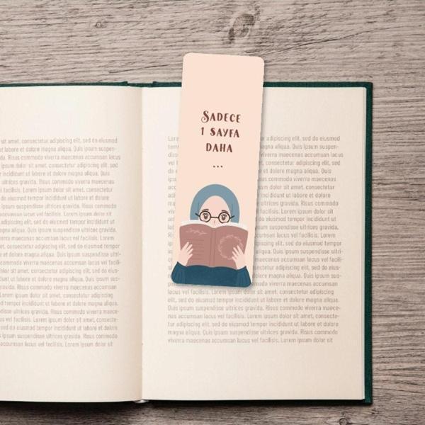 MuslimWalk Belin – Bir Sayfa Daha – Dikey Kitap Ayracı - Image 1