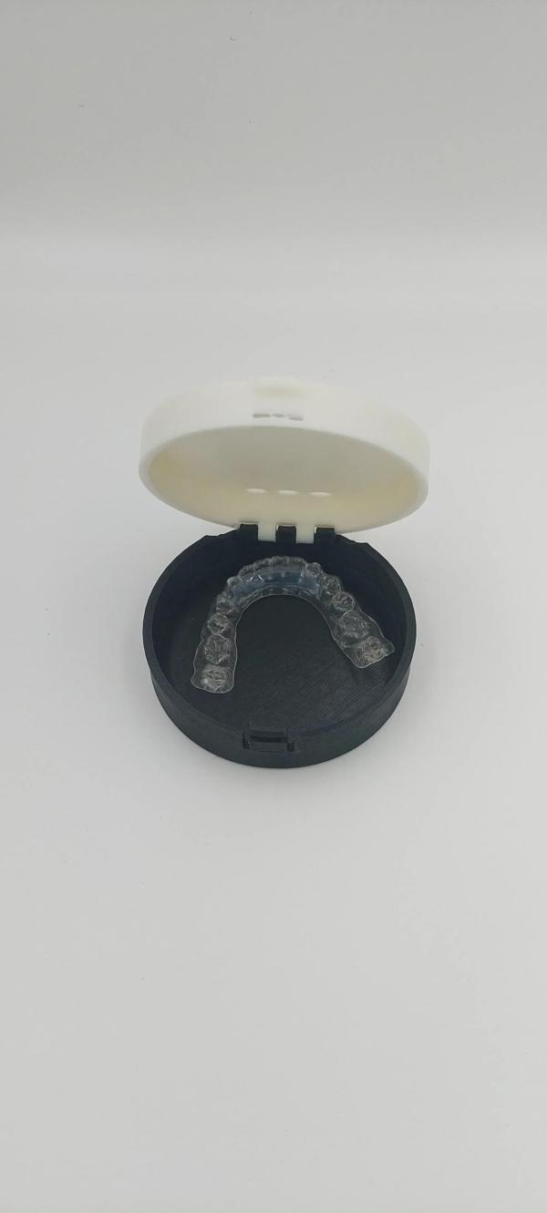 FixFlex Diş Plak Saklama Kutusu Fanatik BJK - Image 1