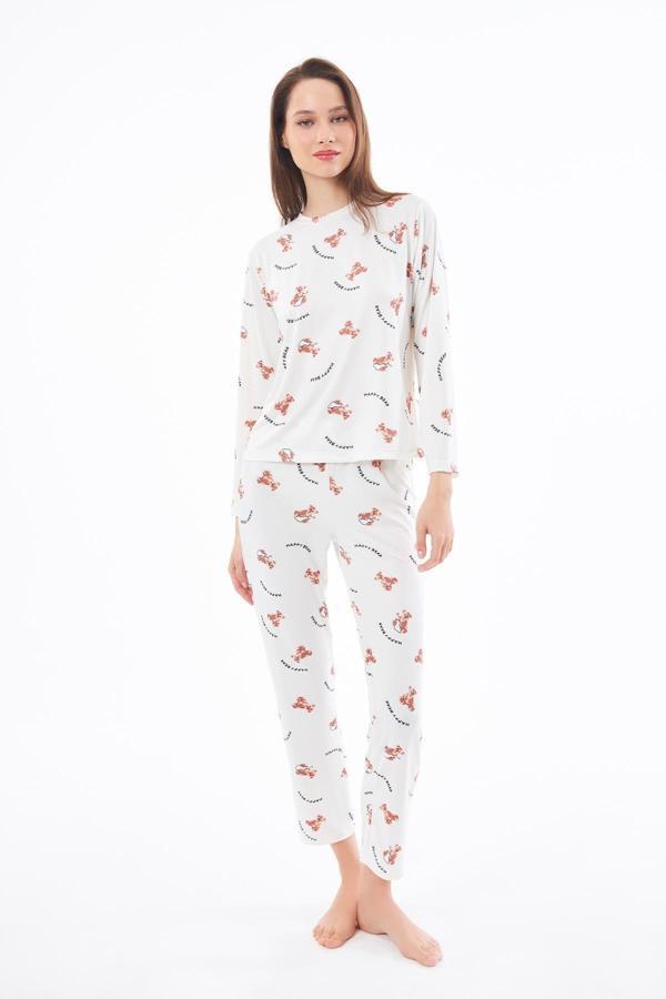 Premium  Kadın Pijama Takımı Ayıcık Desenli Yumuşak Dokulu Bisiklet Yaka Uzun Kollu - Image 1