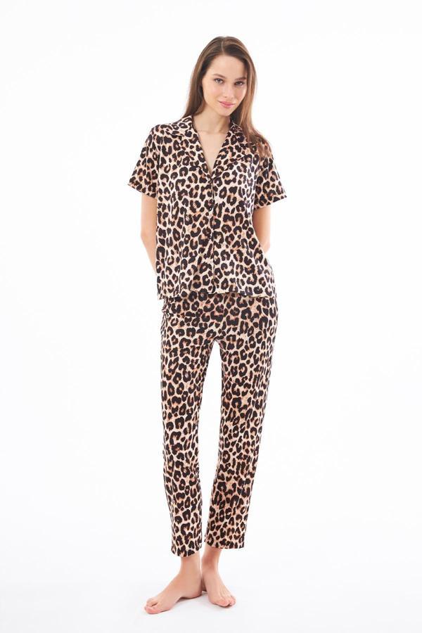 Premium Kadın Pijama Takımı Leopar Desenli Yumuşak Dokulu Kısa Kollu Gömlek Yaka - Image 1