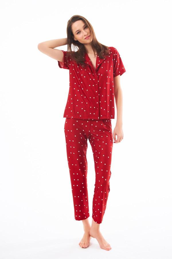 Premium Kadın Pijama Takımı Kırmızı Kalp Desenli Yumuşak Dokulu Kısa Kollu Gömlek Yaka - Image 1