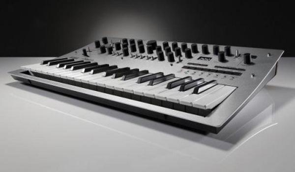 Korg minilogue - Image 1