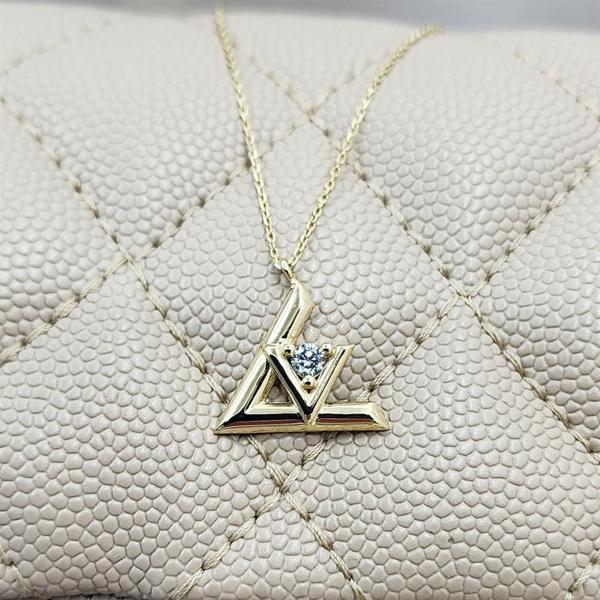 Gümüş Kolye - 0.20 Karat Pırlanta Möntürü (Signity Swarovski) Taşlı V Tasarım 925 Ayar Gümüş Kolye - Image 1