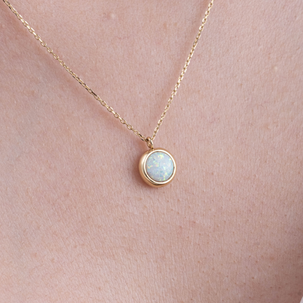 Gümüş Kolye - Oval Opal Taşlı Çerçeveli Sade Minimal Tasarım 925 Ayar Gümüş Kadın Kolye - Image 1