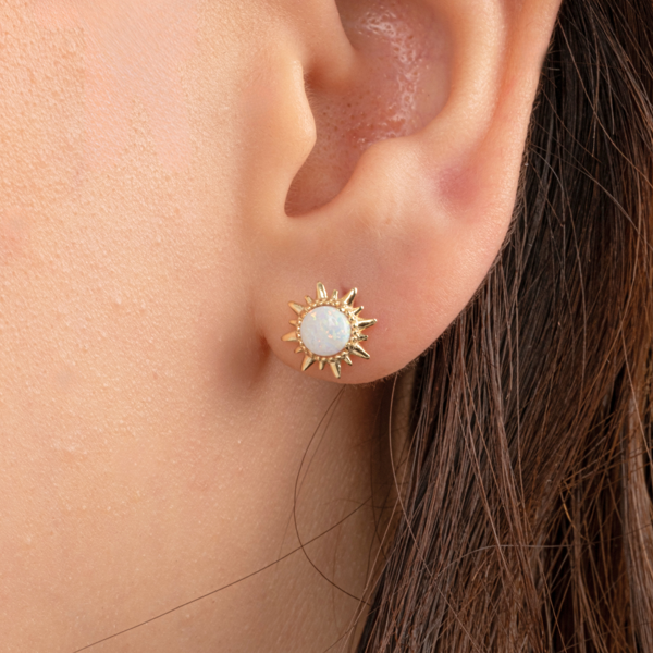 Gümüş Küpe - 925 Ayar Gümüş Opal Taşlı Güneş Desenli Küpe - Image 1