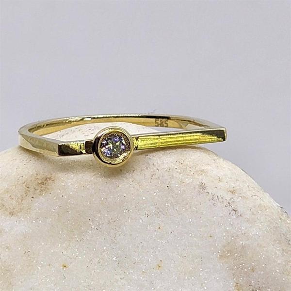 Gümüş Yüzük - 0.25CT Pırlanta Montörü (Swarovski) Taşlı Kare Kol Tasarım 925 Ayar Gümüş Tektaş Yüzük - Image 1