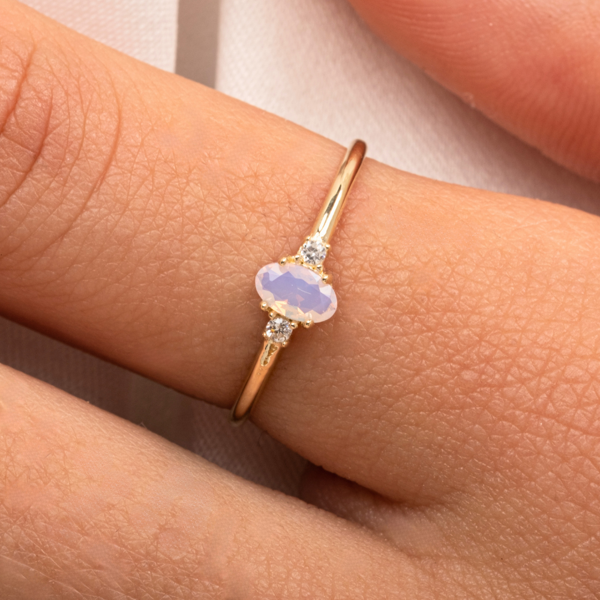 Gümüş Yüzük - 0.70 Karat Pembe Kuvars 0.10 Swarovski Tria 925 Ayar Gümüş Evlilik Teklifi Yüzüğü - Image 1