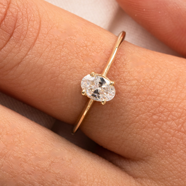 Gümüş Yüzük - 0.90 Karat Swarovski Tektaş Evlilik Teklifi 925 Ayar Gümüş Tarz Yüzük - Image 1