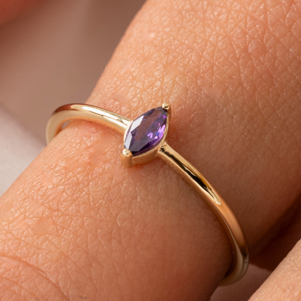 Gümüş Yüzük - Ametist Taşlı Minimal Tasarım Tektaş Kadın 925 Ayar Gümüş Yüzük - Image 1