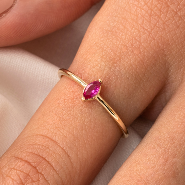 Gümüş Yüzük - Markiz Ruby Taşlı Minimal Tasarım Tektaş Kadın 925 Ayar Gümüş Yüzük - Image 1