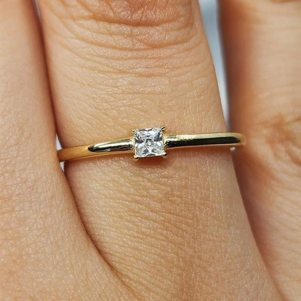 Gümüş Yüzük - Kare Tasarım Swaroski (Zirkon)Taşlı Modern Minimal Tasarım Tektaş 925 Ayar Gümüş Yüzük - Image 1