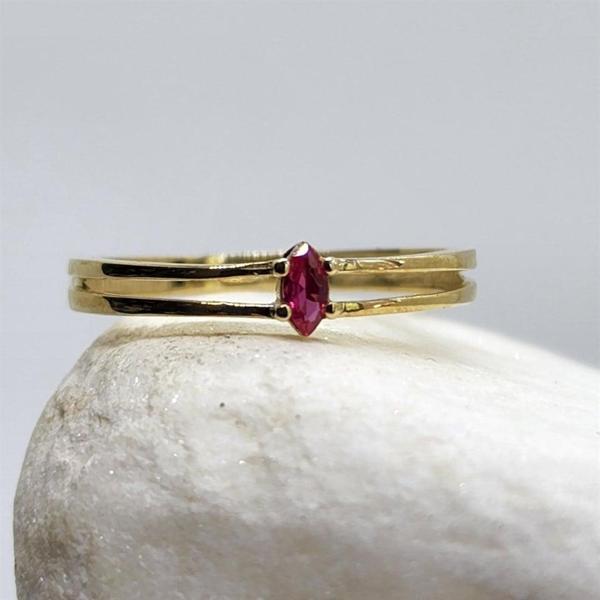 Gümüş Yüzük - Mila 0.30CT Yakut Tektaş Minimal Tasarım Gümüş Yüzük-Hediye Tasarım Tektaş Gümüş Yüzük - Image 1