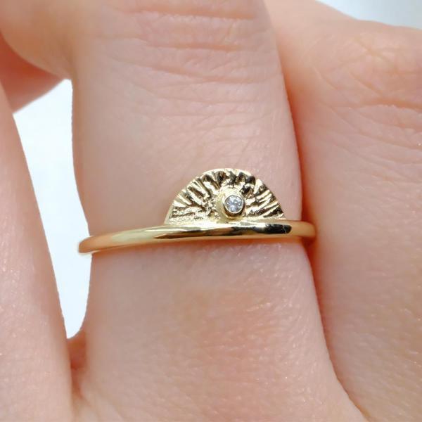 Gümüş Yüzük - Mini Swarovski Taşlı Yelpaze 925 Ayar Gümüş Kadın Yüzük-Hediye Gümüş Yüzük - Image 1