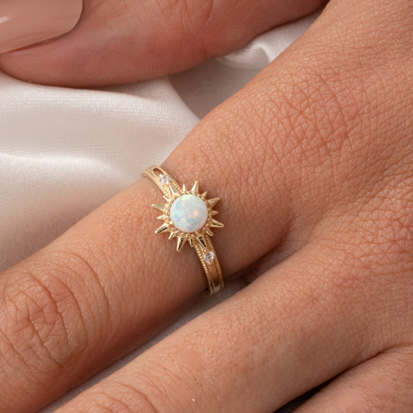 Gümüş Yüzük - Oval Kesim Opal Taşlı Güneş Tasarım 925 Ayar Gümüş Yüzük - Image 1