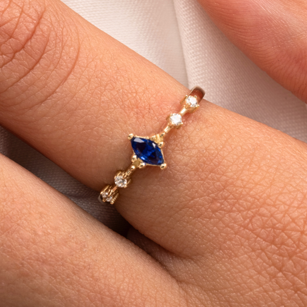 Gümüş Yüzük - Safir Mekik Taşlı Minimal Tasarım 925 Ayar Gümüş Evlilik Teklifi Yüzüğü - Image 1