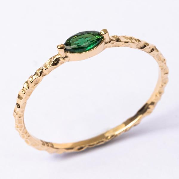 Gümüş Yüzük - Zümrüt Taşlı Minimal Tasarım Gündelik Tektaş 925 Ayar Gümüş Yüzük - Image 1