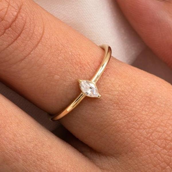 Tektaş Gümüş Yüzük - 925 Ayar Gümüş Markiz Zirkon Taşlı Minimal Tek Taş Gümüş Yüzük - Hediyelik - Image 1