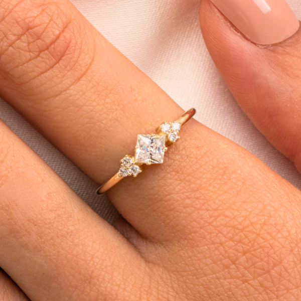 Tria Gümüş Yüzük-Kare Taşlı Tria Tasarım  925 Ayar Gümüş Yüzük-Modern Tasarım Hediye Gümüş Yüzük - Image 1