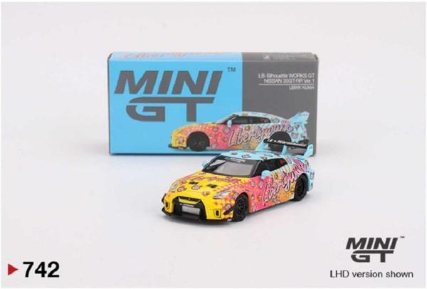 Mini GT 1/64 LB-Silhouette WORKS GT NISSAN 35GT-RR Ver.1 LBWK KUMA 742 - Image 1