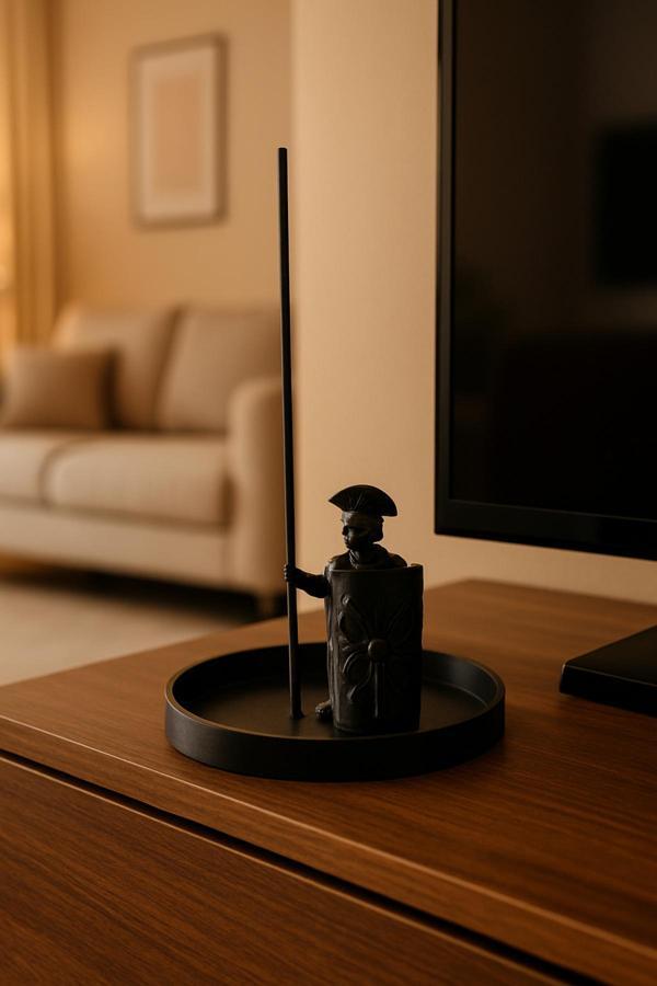 Pamuk'S Design Dekoratif Biblo Roma Tütsülük Beyaz Siyah Modern 9 X 13 Cm - Image 1