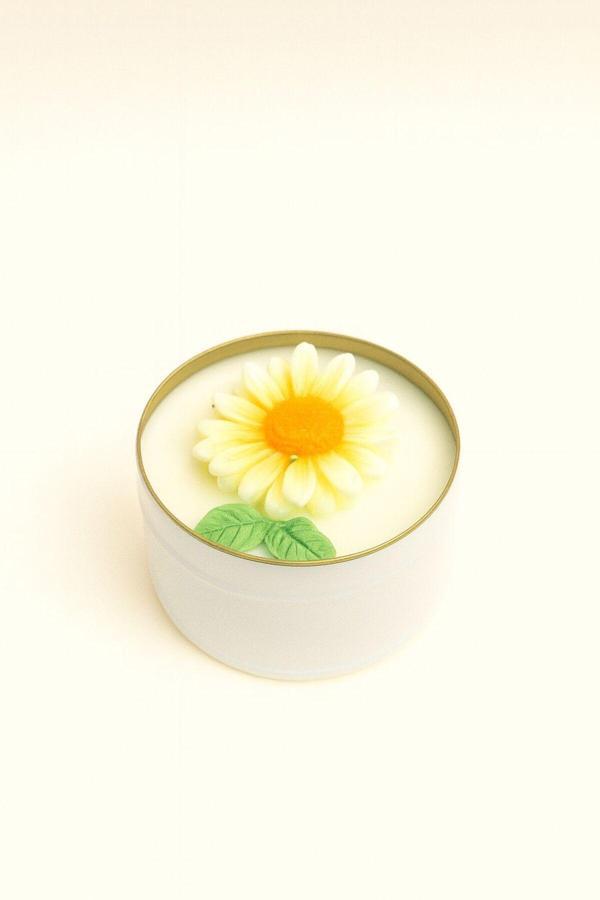 Calma Flame Dekoratif Papatyalı El Yapımı Soya Mum – Romantik Hediye, Sevgililer Günü, Ev Dekor, Özel Gün - Image 1