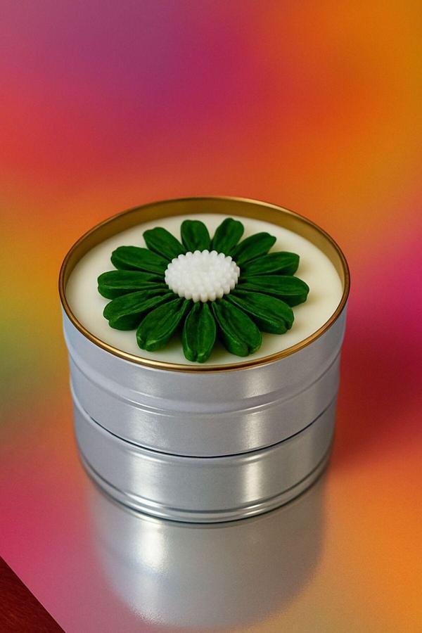 Calma Flame Dekoratif Papatyalı El Yapımı Soya Mum – Romantik Hediye, Sevgililer Günü, Ev Dekor, Özel Gün - Image 1