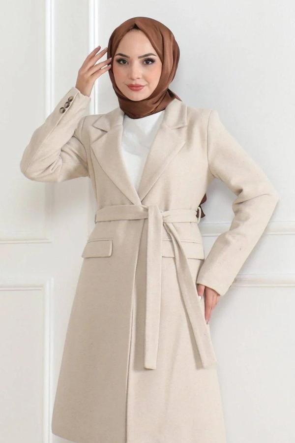 Kadın Kaşe Kaban – Uzun Boy Kruvaze Yaka, Kuşaklı Tesettür Kışlık Kaban, Astarlı Şık Yünlü Dokuma Ov - Image 1
