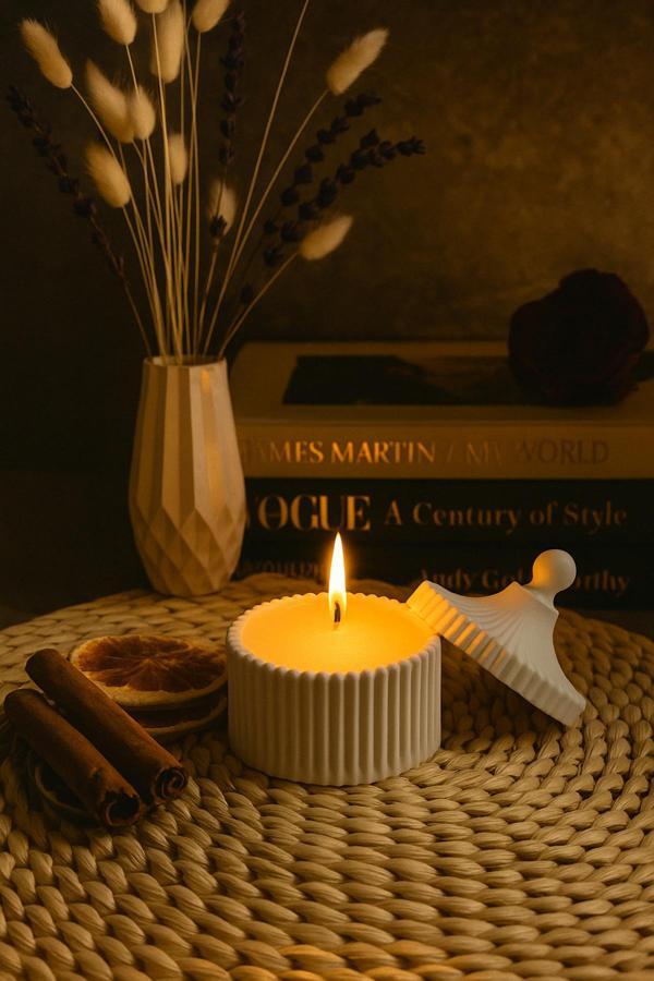 Neydin Home Minimalist Tasarım Mumluk & Uzun Ömürlü Okyanus Kokulu Mum - Image 1