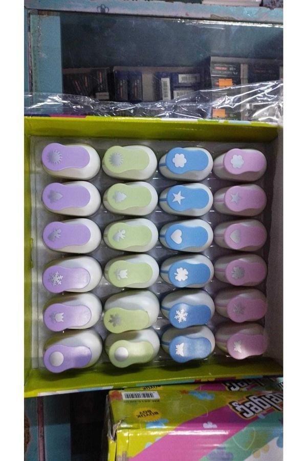 Red Apple Şekilli Küçük Boy Delgeç 2Cm - Image 1