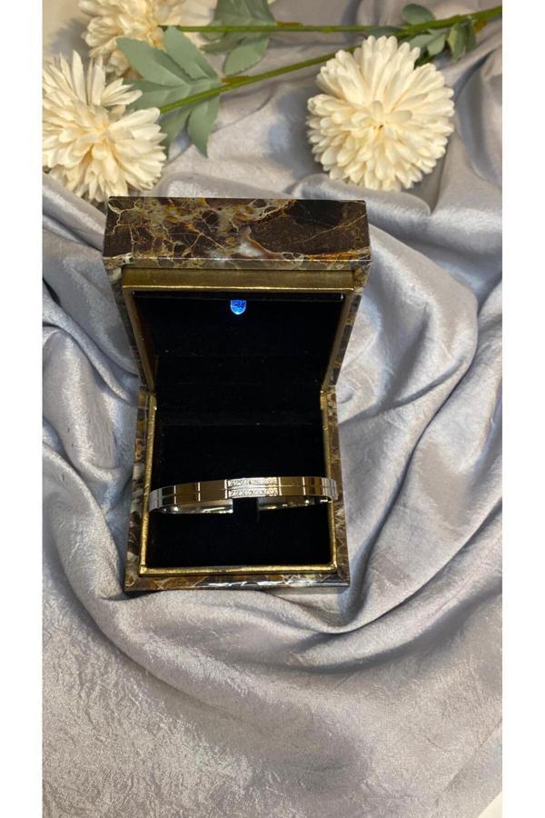 Gülnar Bijuteri Taşlı Çelik Gümüş Rengi Bileklik - Image 1