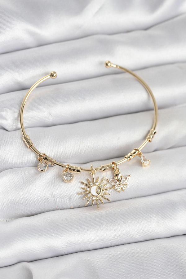Güneş Charmlı Gold Renk Pirinç Kadın Bileklik - EBJ251010W38213 - Image 1