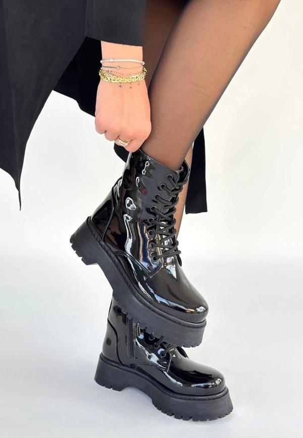 Jonni Siyah Rugan Bağcıklı Bot - Image 1