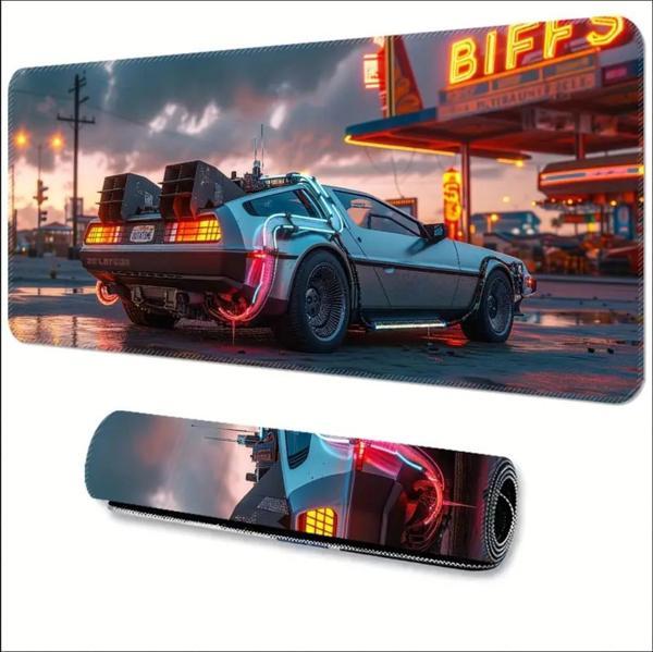 SGE TEKNOLOJİ 70X30 CM GELECEĞE DÖNÜŞ ARABASI TEMALI KAYDIRMAZ TABAN SPEED YÜZEY OYUNCU MOUSE PAD GAMİNG - Image 1