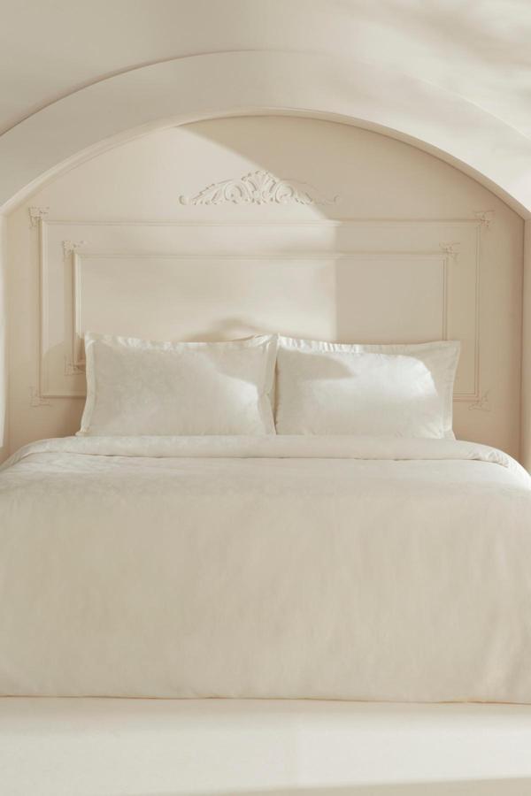 Karaca Home Viole Çift Kişilik Nevresim Takımı Beyaz - Image 1