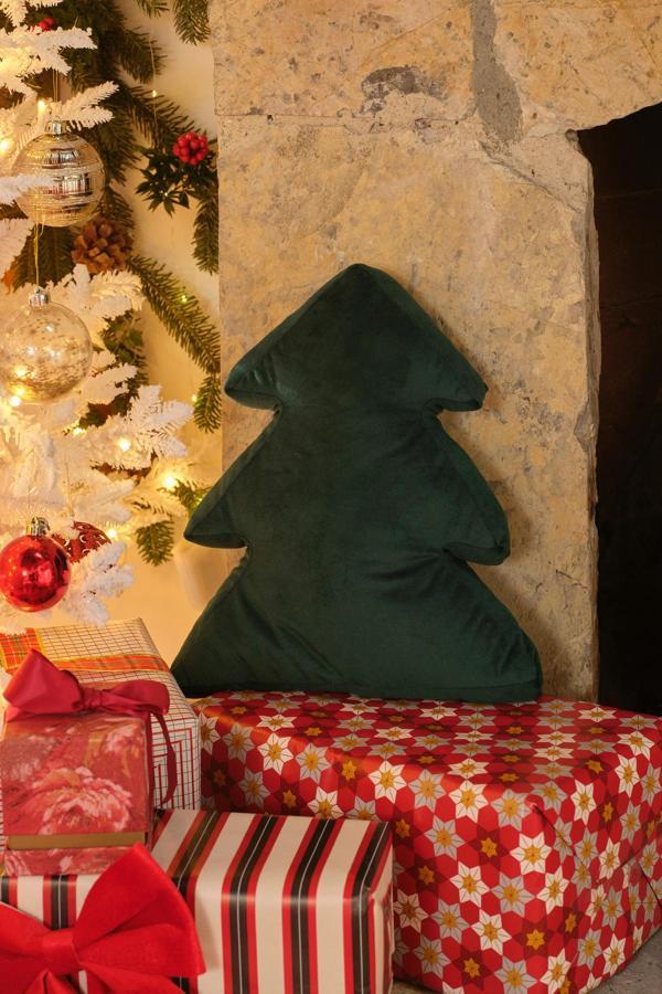 Sarah Anderson New Year Yılbaşı Çam Ağacı Şekilli Kırlent - Image 1