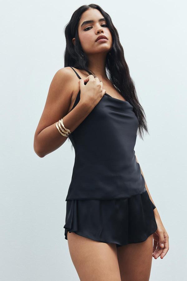 Caché Siyah Degaje Yaka Askılı Kısa Saten Pijama Takımı - Image 1