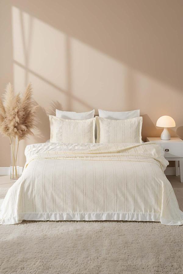 Esila Ekru Fırfırlı Çift Kişilik Nevresimli Pike Seti - 7 Parça Çeyiz Seti - Image 1