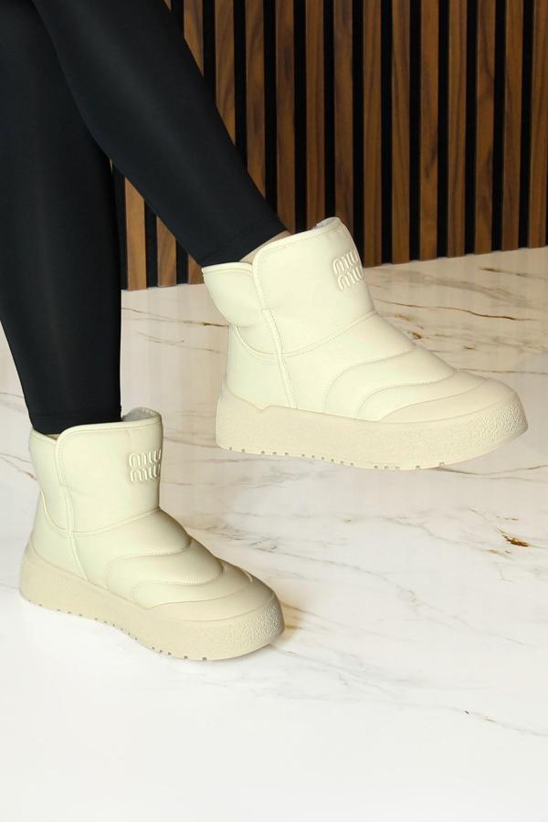 Erkan saçmacı Bej Vegan Kürk Astarlı Yuvarlak Burun Günlük Bot - Image 1