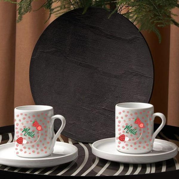 Kişiye Özel Çilek Tasarımlı İkili Türk Kahve Fincanı Seti – Hediyelik Çiftli Fincan - Image 1