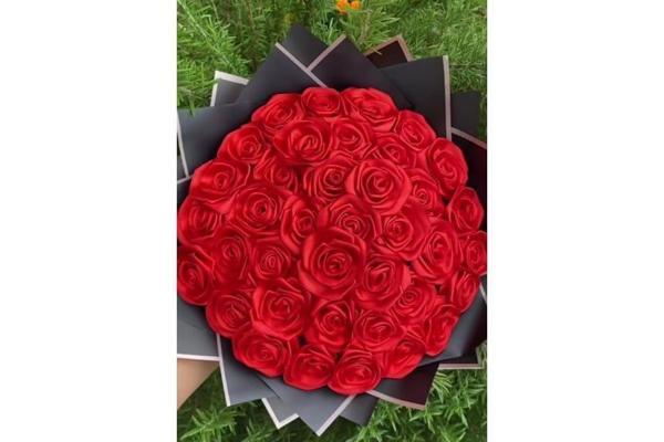 48 ADET ÖZEL EL YAPIMI GÜL BUKETİ - Image 1