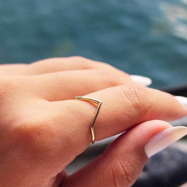 Fasek Gold 925 Ayar Gümüş Kadın Spor V Taşsız Modern Tarz Eklem Yüzügü Sarı Gümüş Yüzük - Image 1